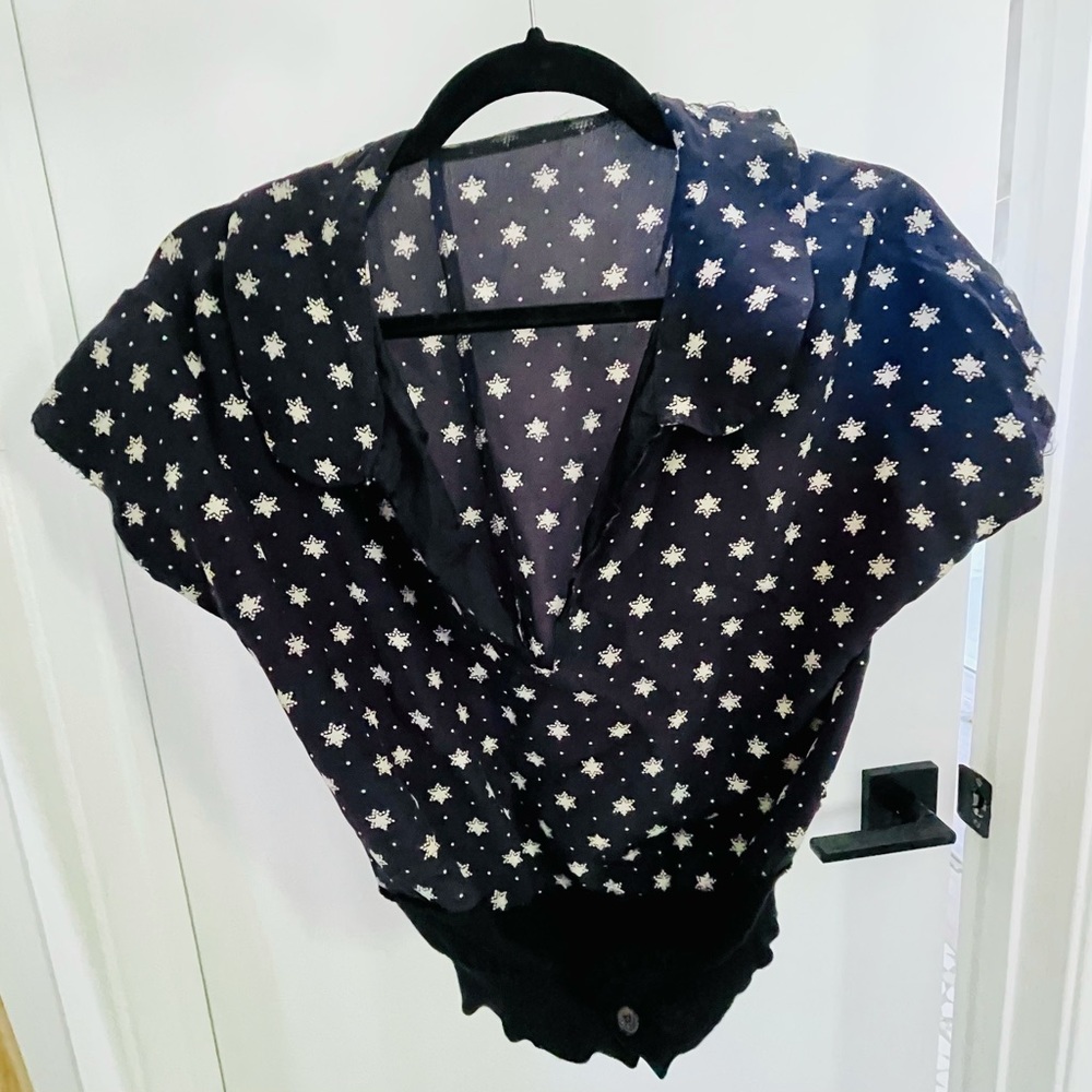 COMME DES GARÇON - Short sleeve, raw hem blouse